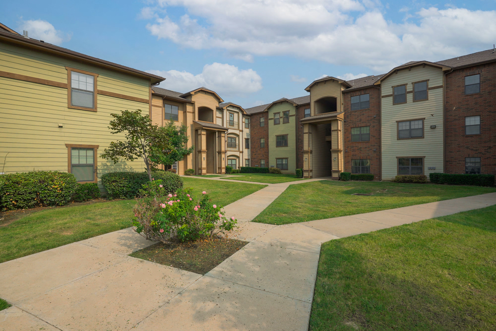 HomeTowne At Matador Ranch apartment photo